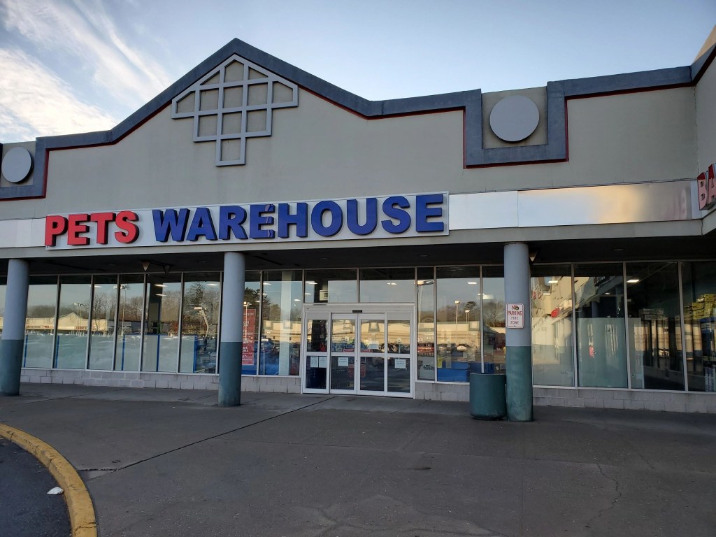 Picture of: Pets Warehouse